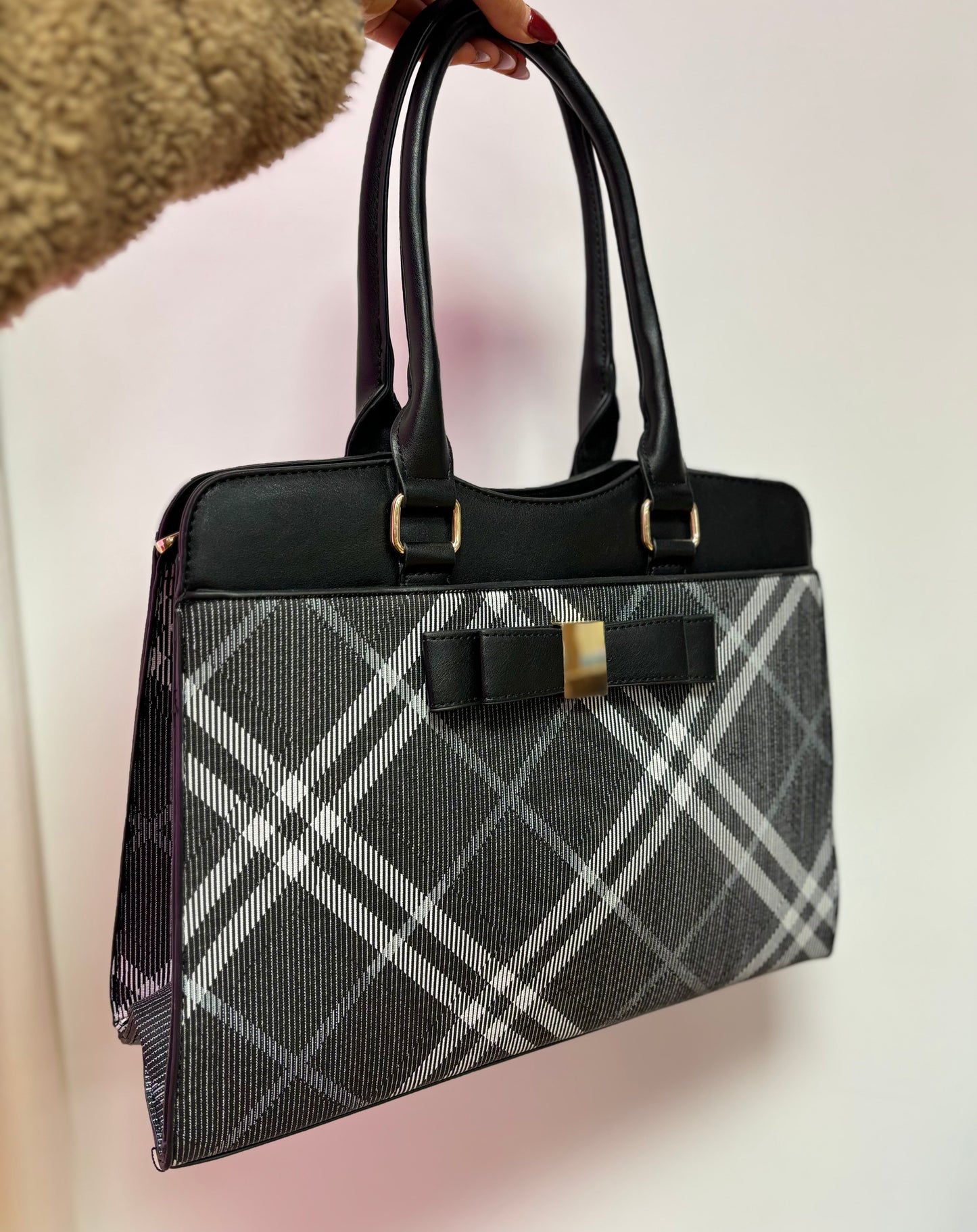 Large check bow bag in black