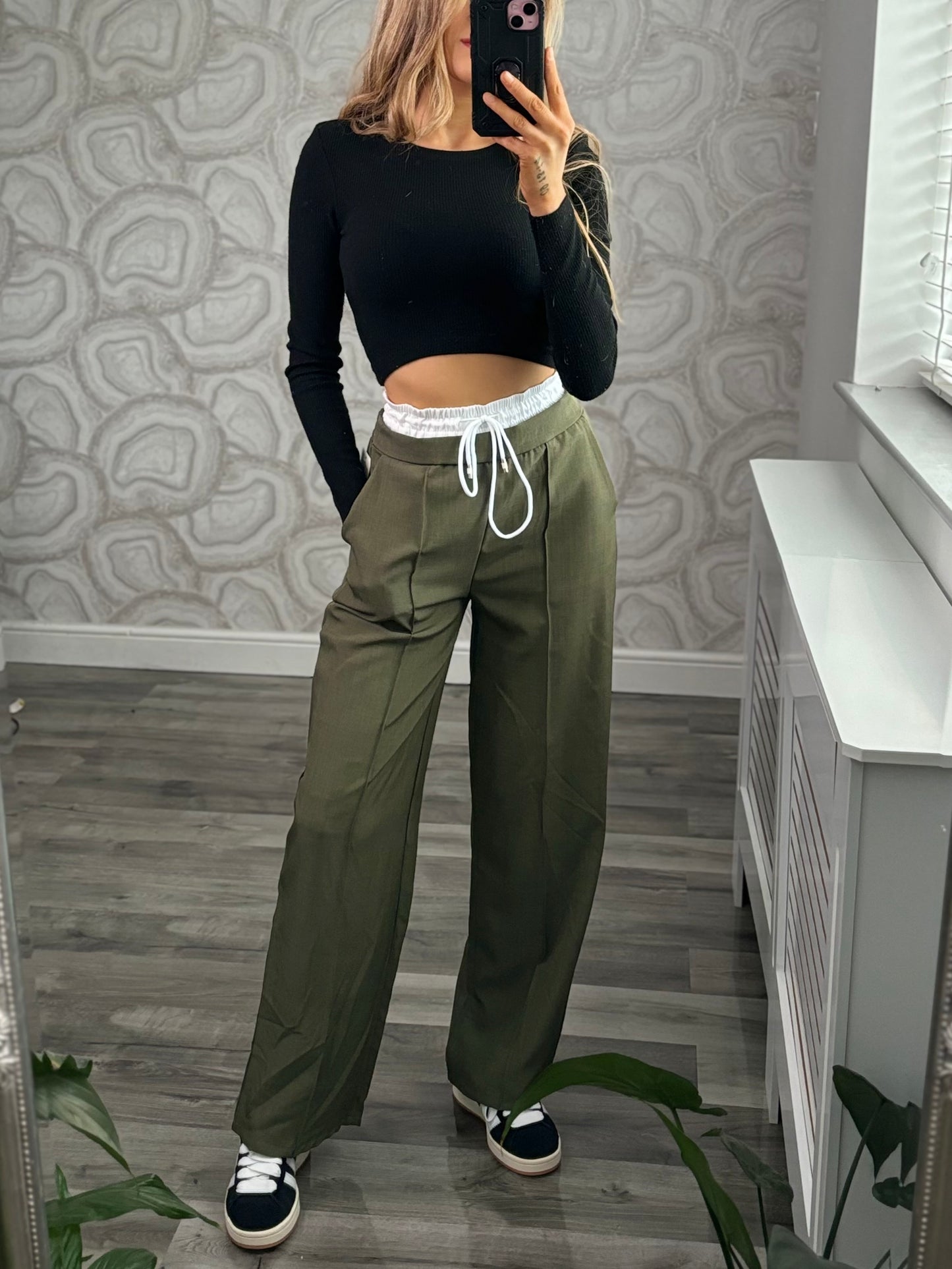 Contrast waistband trousers