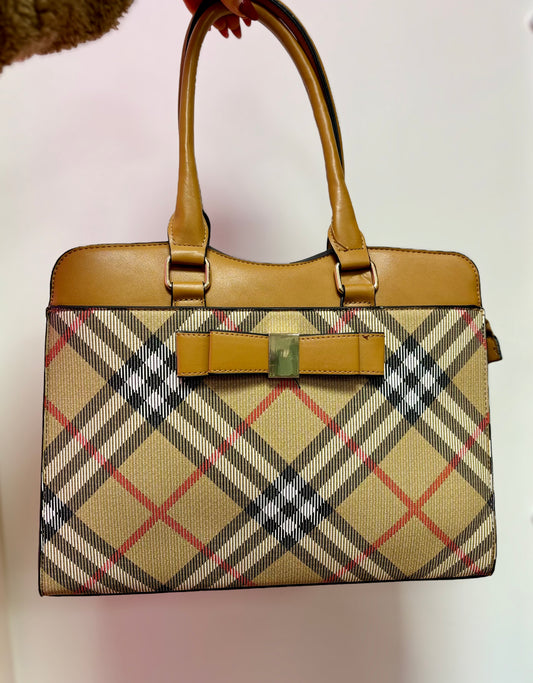 Large check bow bag in camel